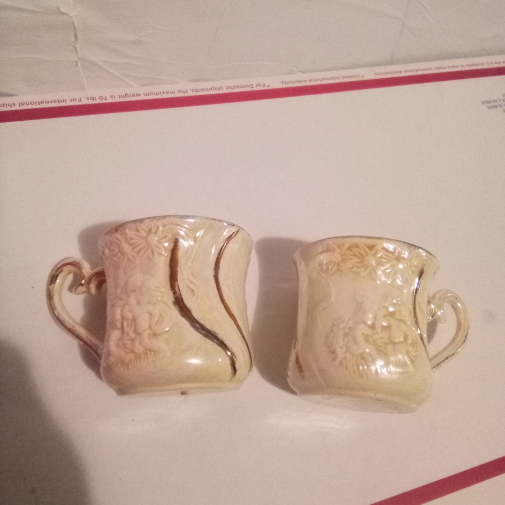 Vintage Vanity tea/coffee cups#heart handles